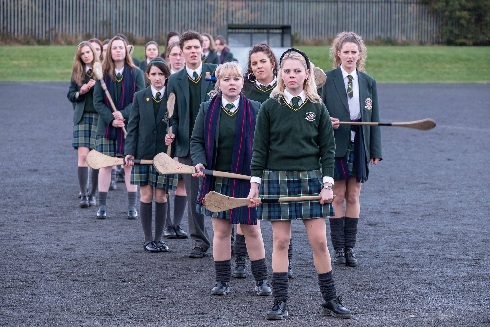 Kadr z serialu Derry Girls.