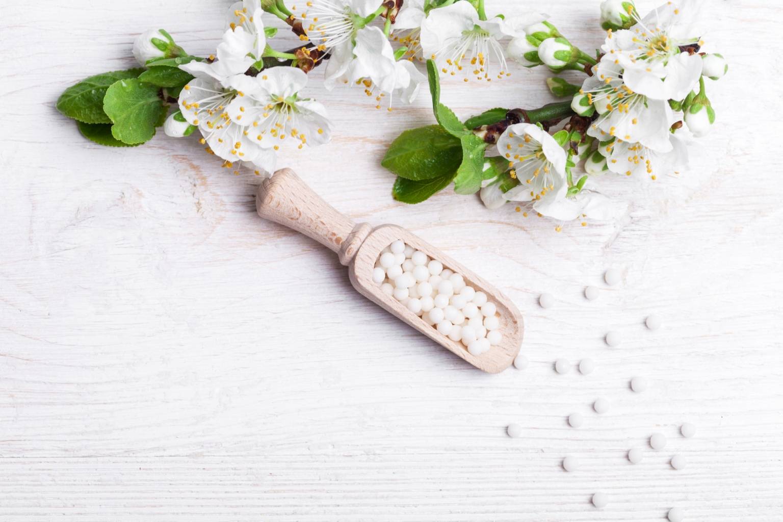 Jak leczyć zapalenie krtani u dzieci? Homeopatia i leki homeopatyczne na ból gardła i zapalenie krtani.