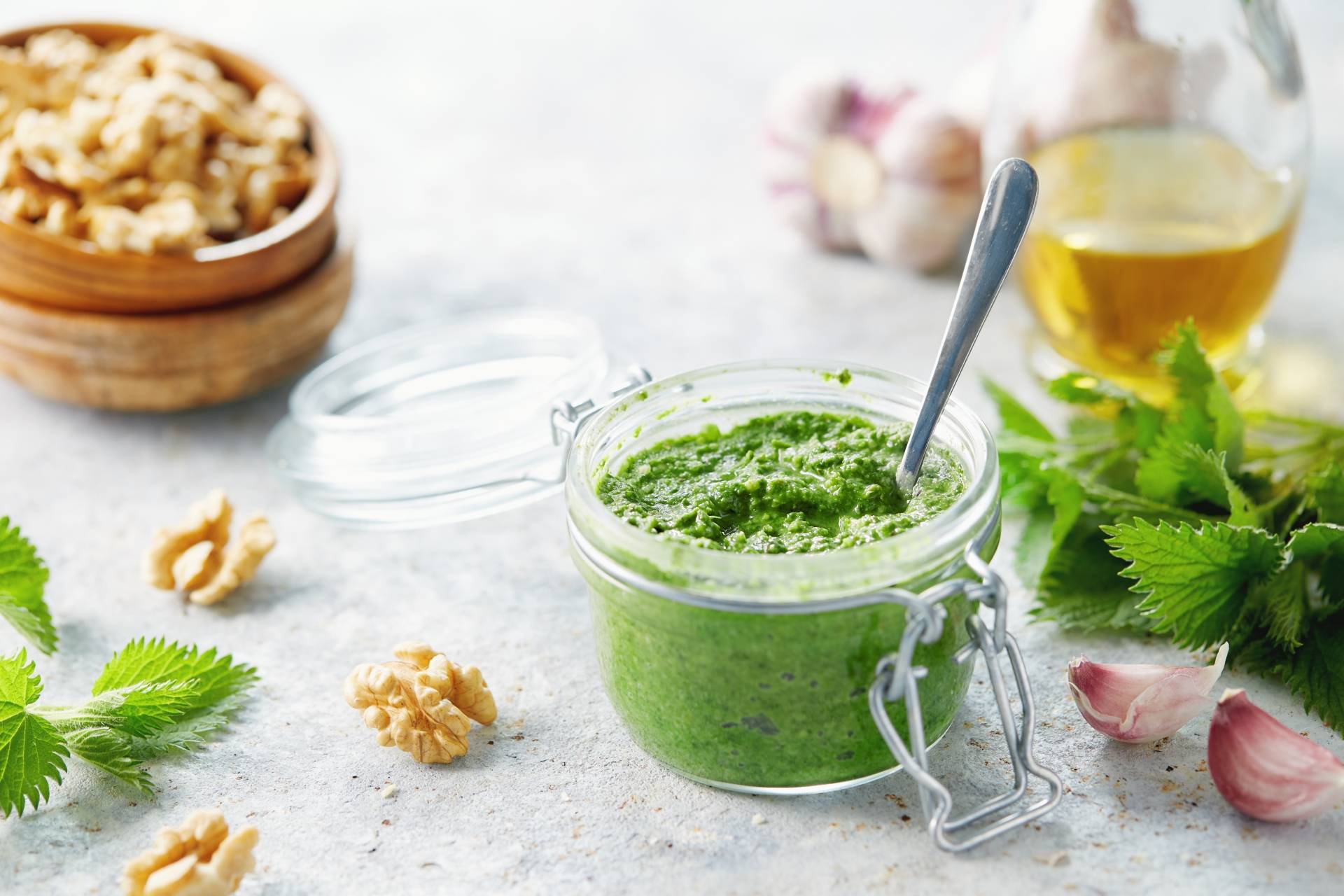Przepis na pesto z pokrzywy.